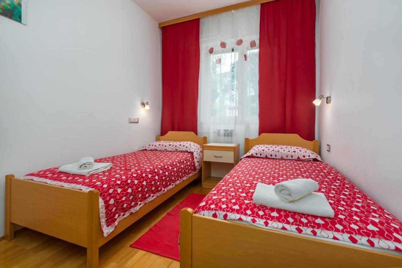 Apartments Maria Пореч Экстерьер фото