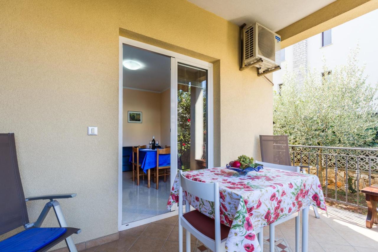 Apartments Maria Пореч Экстерьер фото