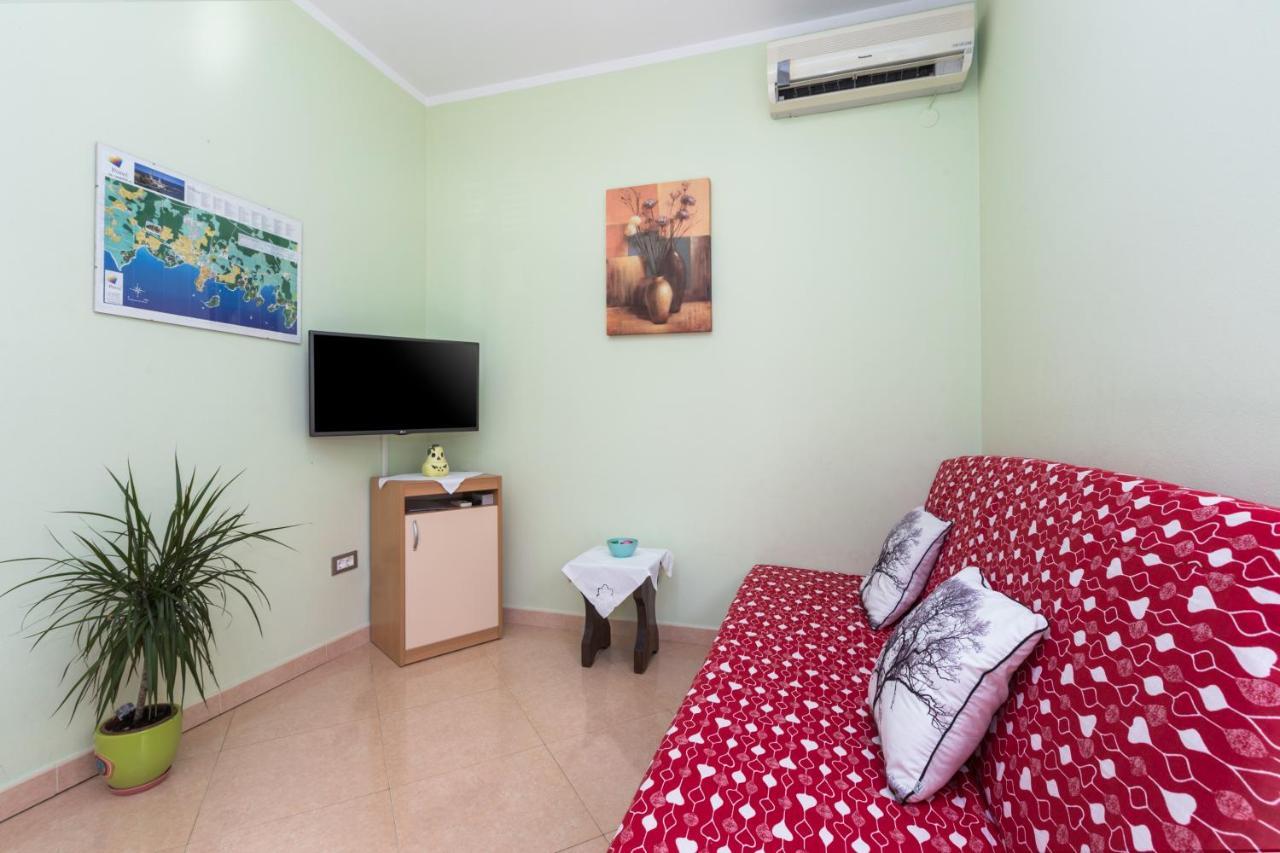Apartments Maria Пореч Экстерьер фото