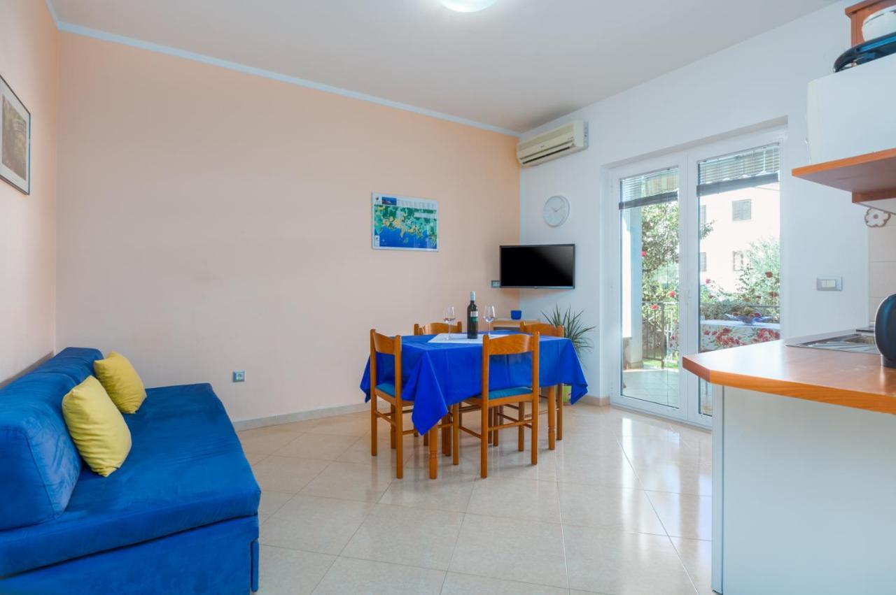 Apartments Maria Пореч Экстерьер фото