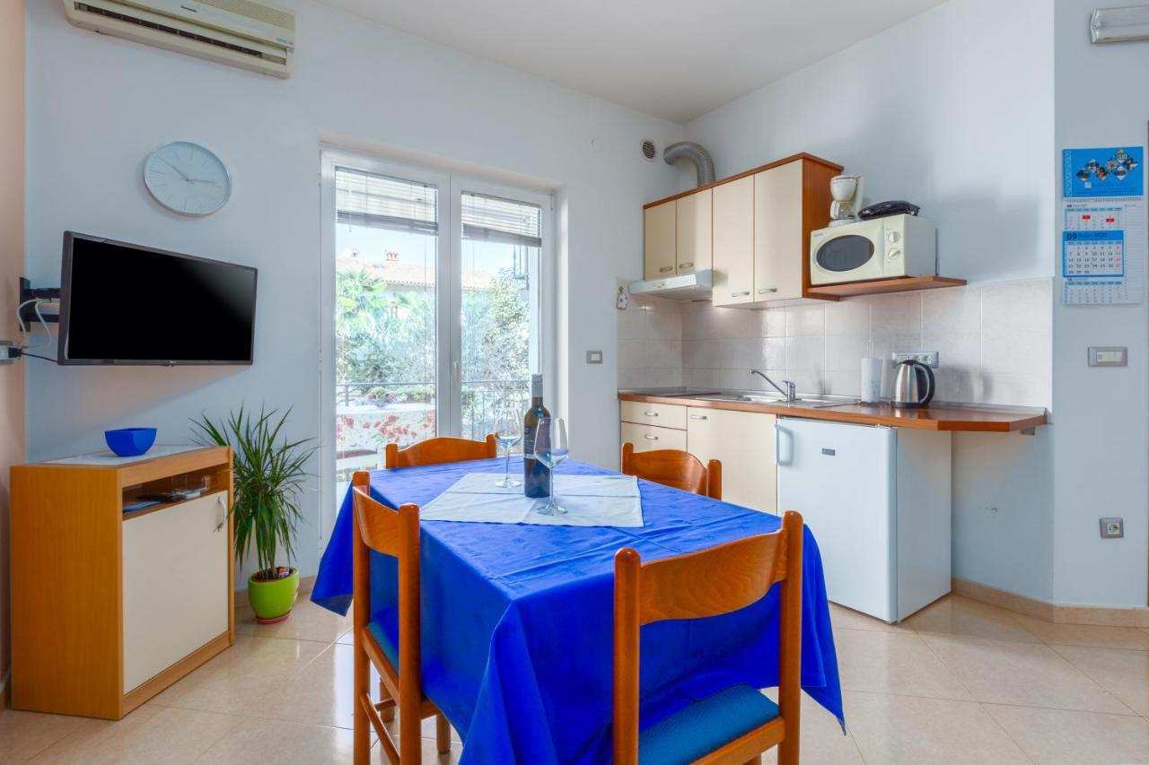Apartments Maria Пореч Экстерьер фото