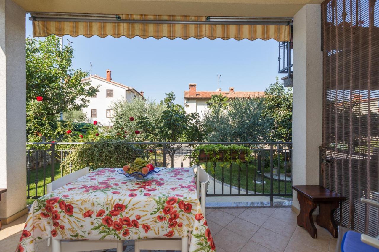 Apartments Maria Пореч Экстерьер фото